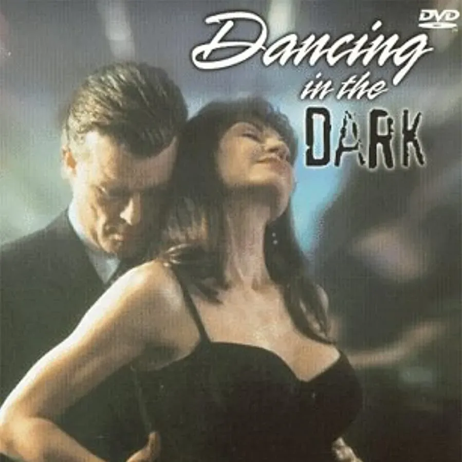 Dancing in the Dark online