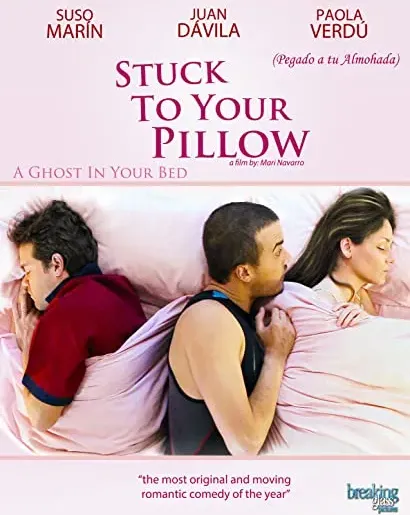 Pegado a tu almohada