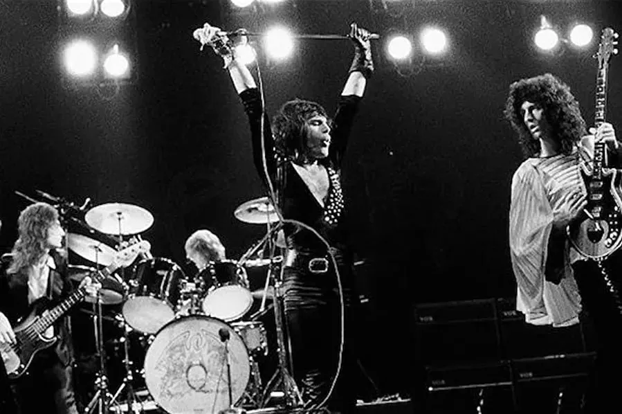Queen: Live at the Rainbow online