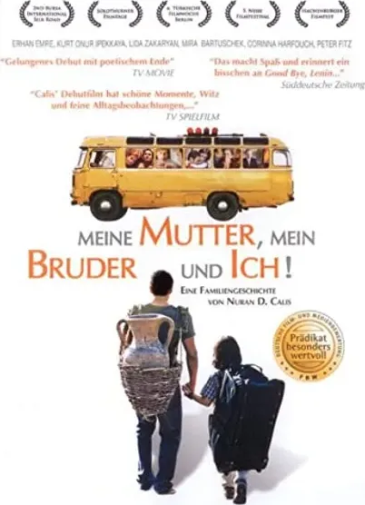 Meine Mutter, mein Bruder und ich!