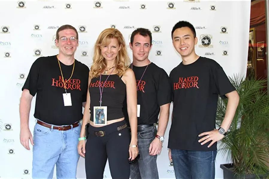 Naked Horror: The Movie online