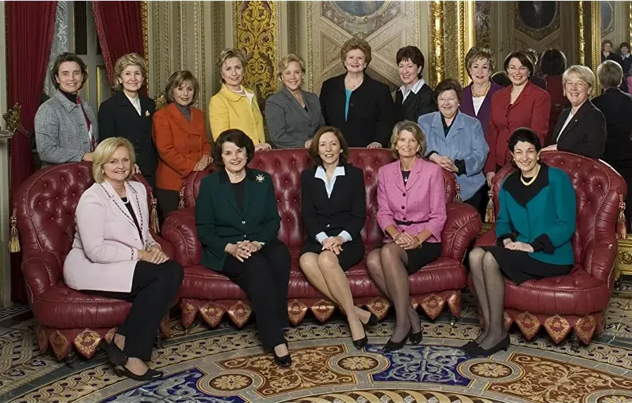 14 Women online
