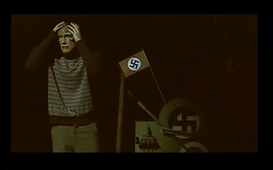 Captain Berlin versus Hitler online