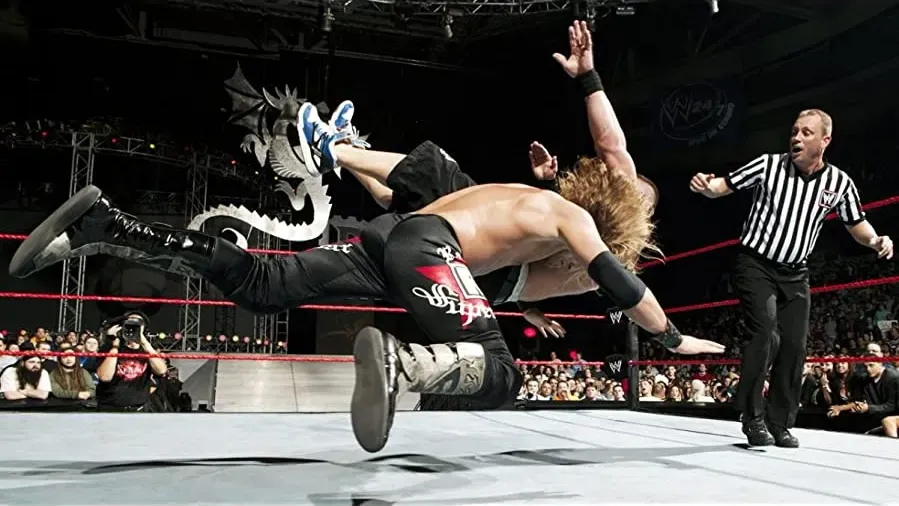 WWE New Year's Revolution online
