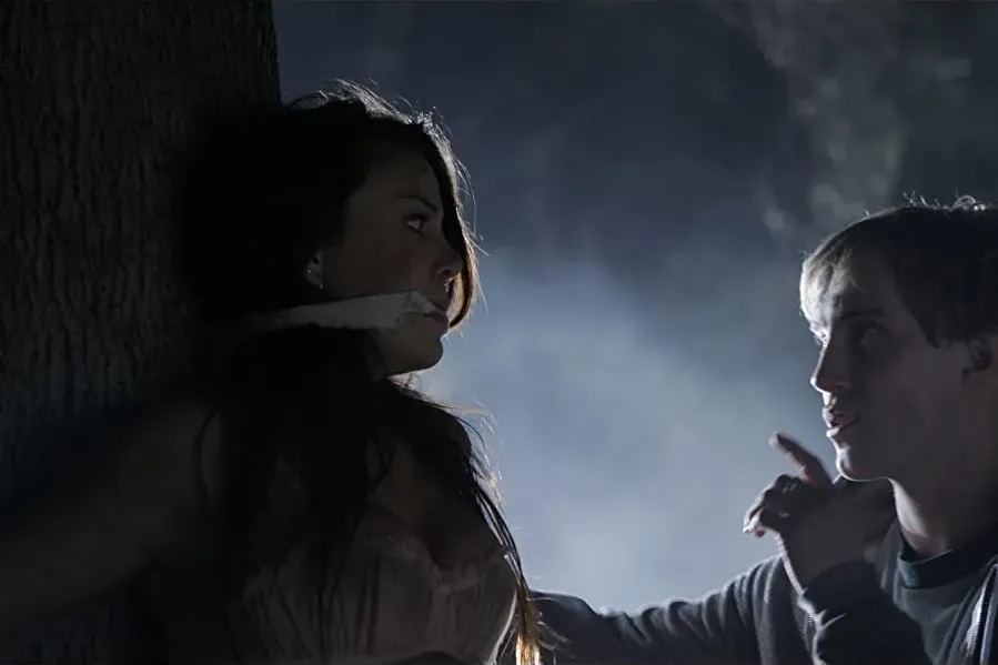 A Lure: Teen Fight Club online