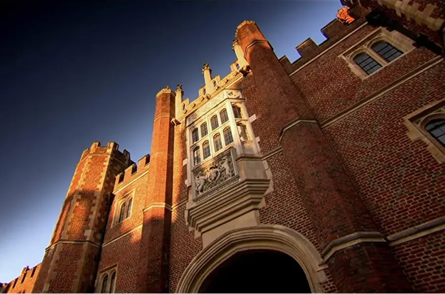 Secrets of Henry VIII's Palace: Hampton Court online