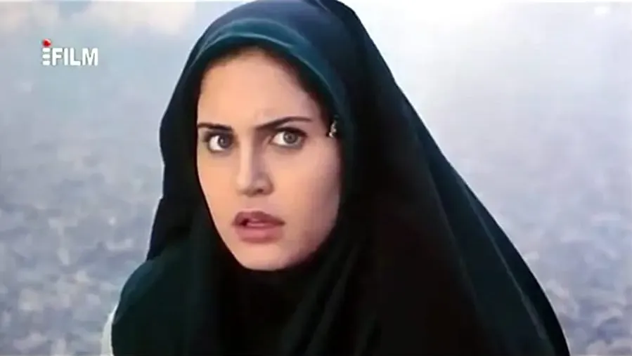 Khoda Nazdik Ast online