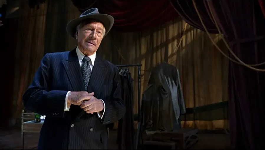 Barrymore online