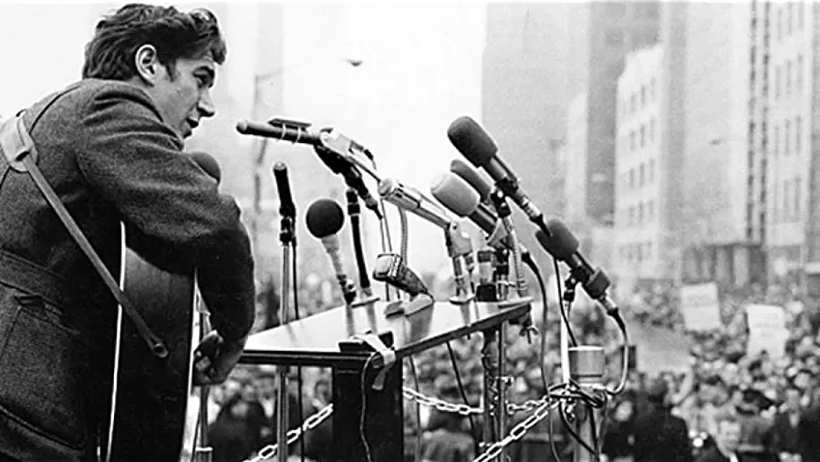 Phil Ochs: There But for Fortune online