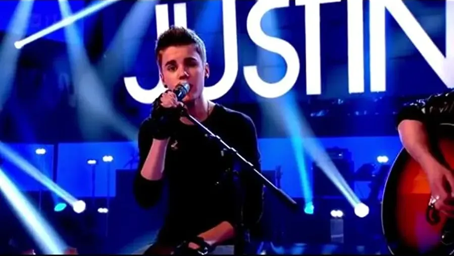 This is Justin Bieber online