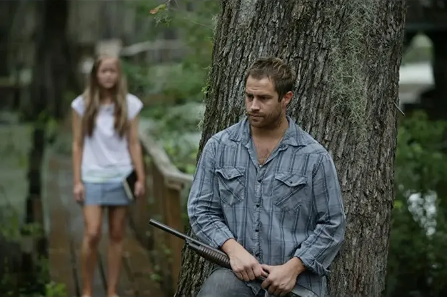 Boggy Creek online