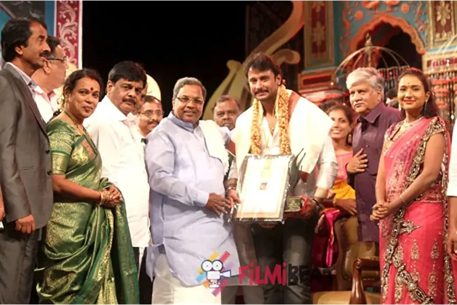 Kraanthiveera Sangolli Raayanna online