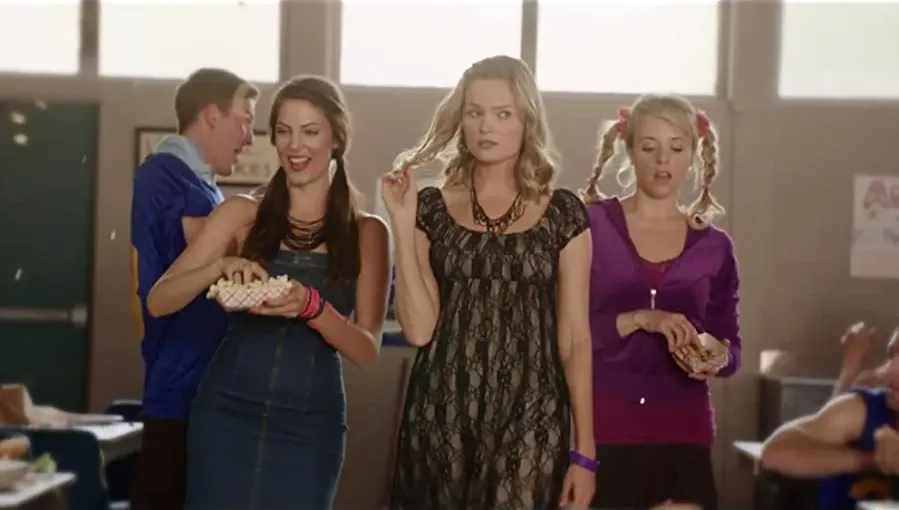 Holiday High School Reunion online