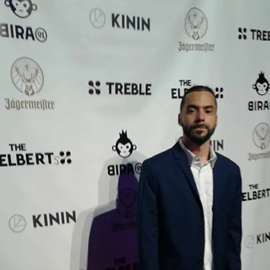 The We and the I online