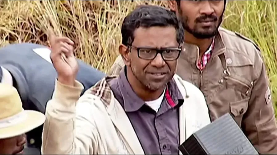 Chander Pahar online
