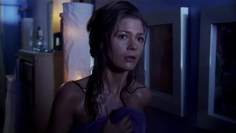 Decoys 2: Alien Seduction online