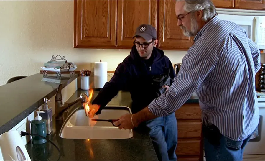 Kraj gazem płynący online