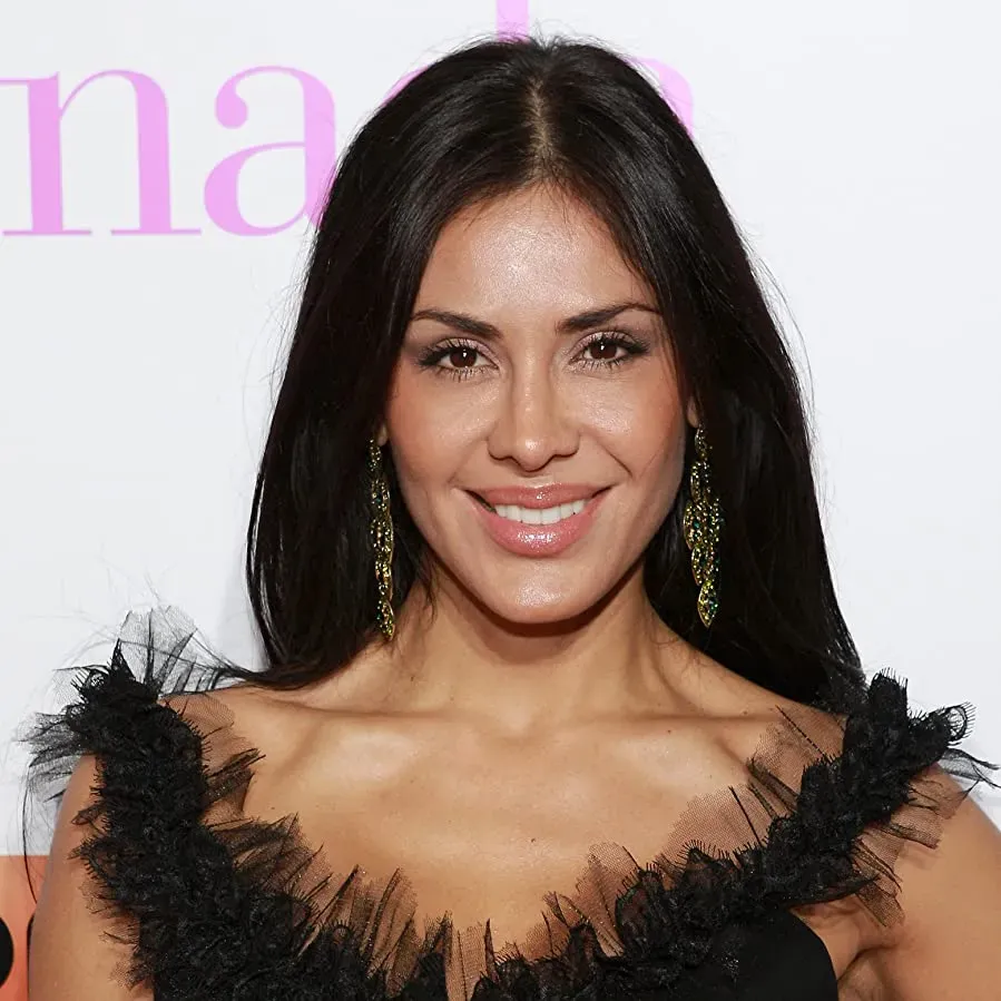 From Prada to Nada online