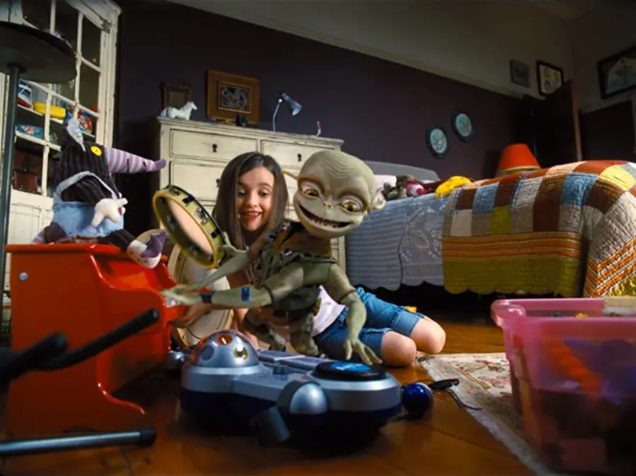 Aliens in the Attic online