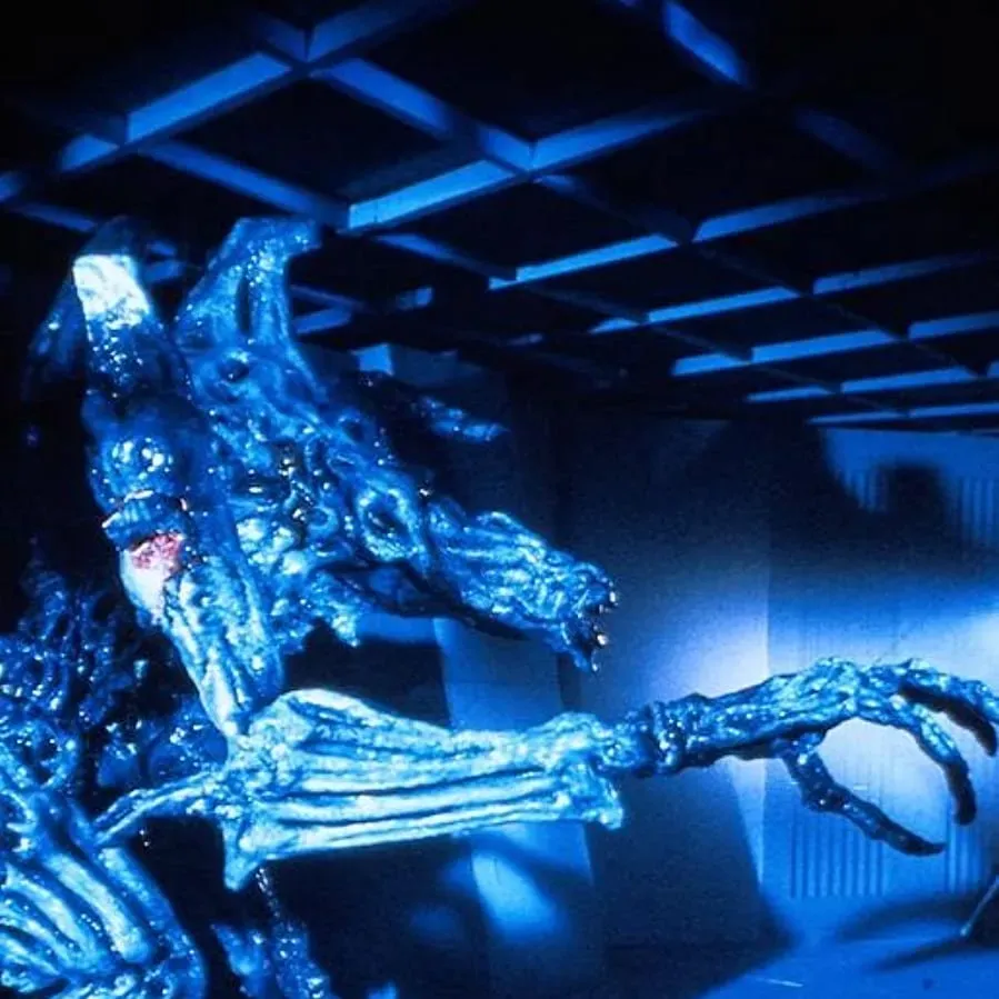 Xtro II: The Second Encounter online