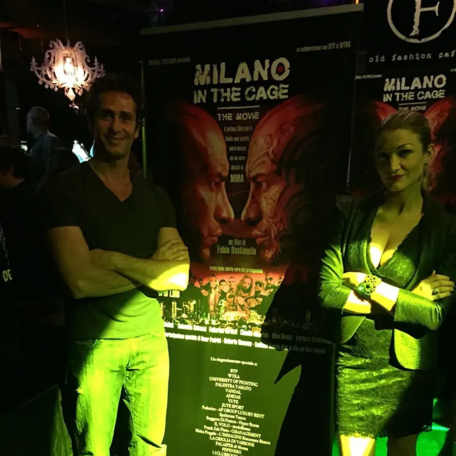 Milano in the Cage online