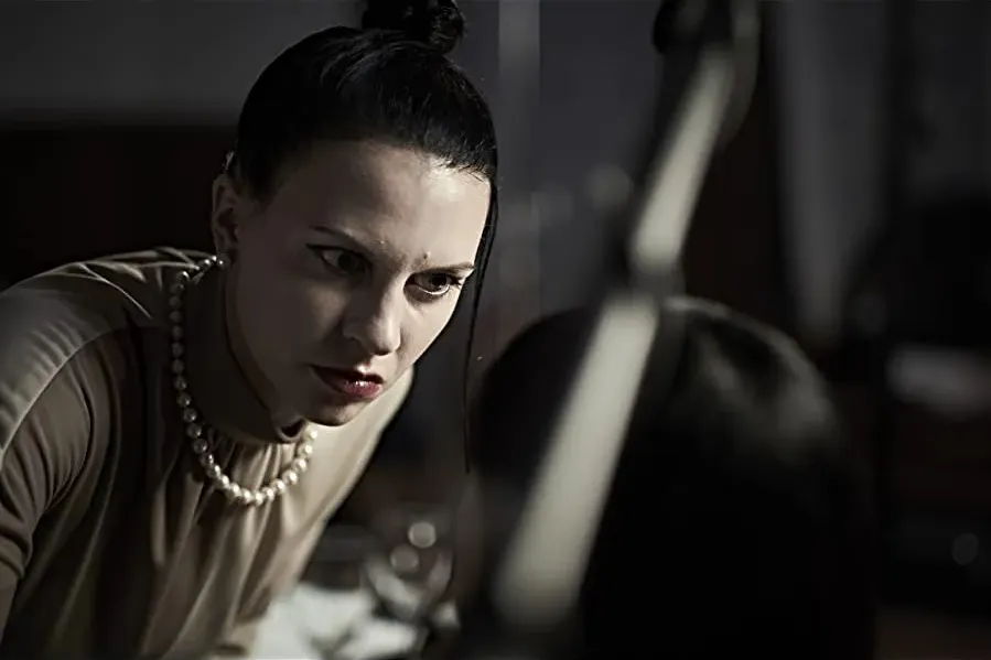 Strike, Dear Mistress, and Cure His Heart online
