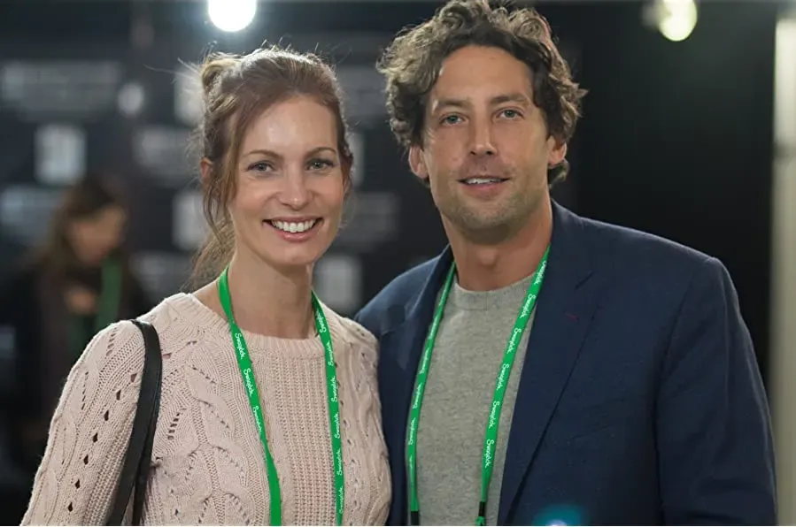 Gala & Godfrey online
