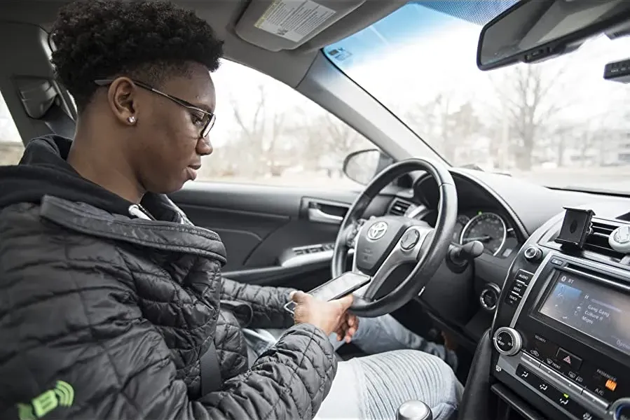 3 Seconds Behind the Wheel online