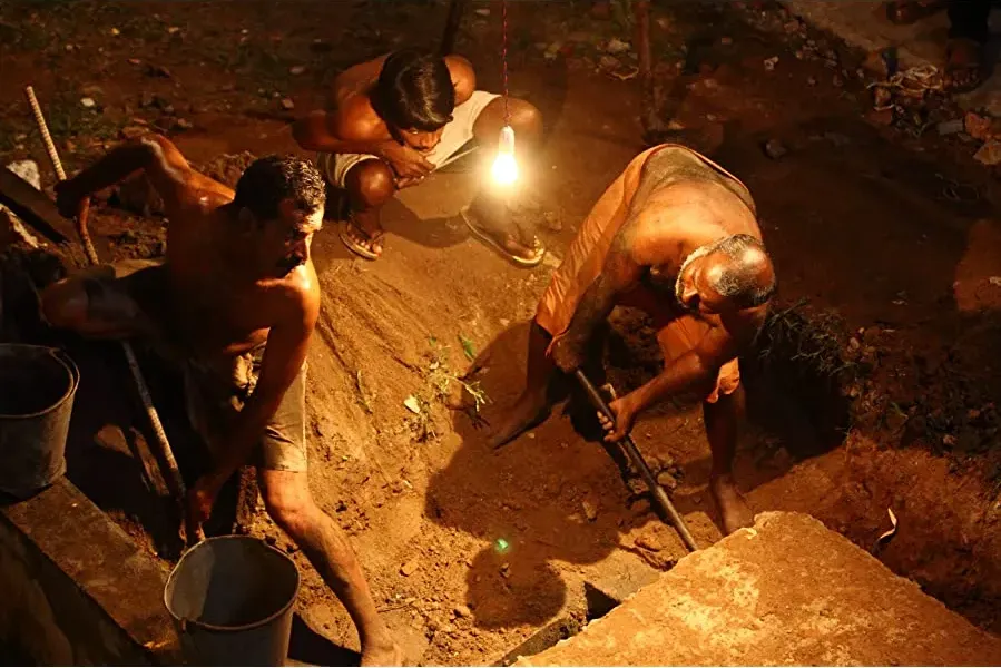 Manhole online