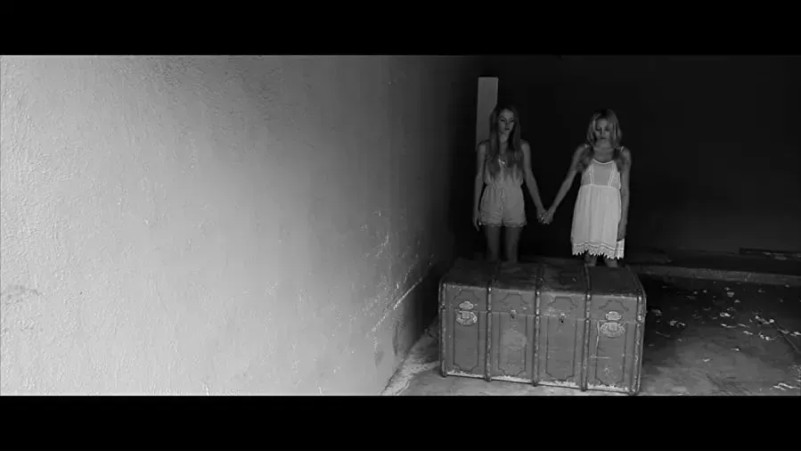 Devils in Disguise online