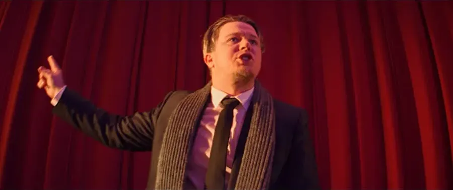 Red Curtain Hell online