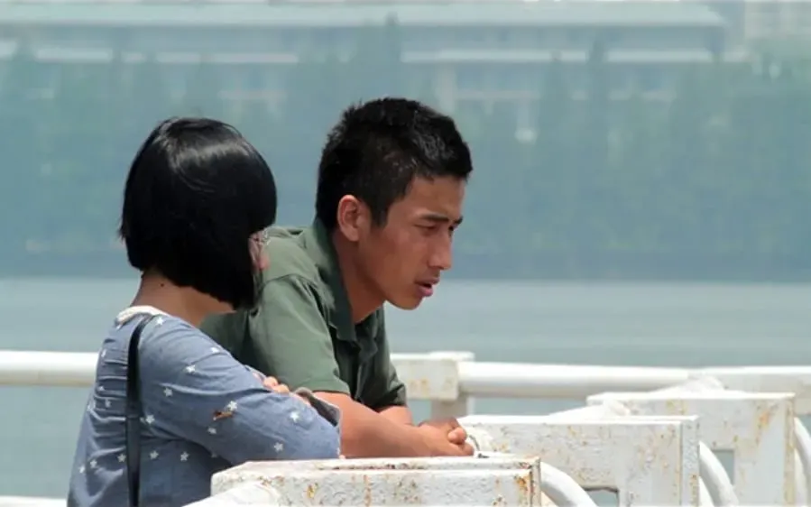 Li Wen man you Dong Hu online
