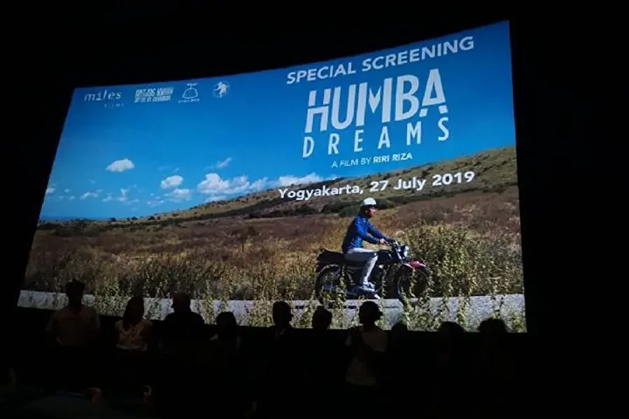 Humba Dreams online