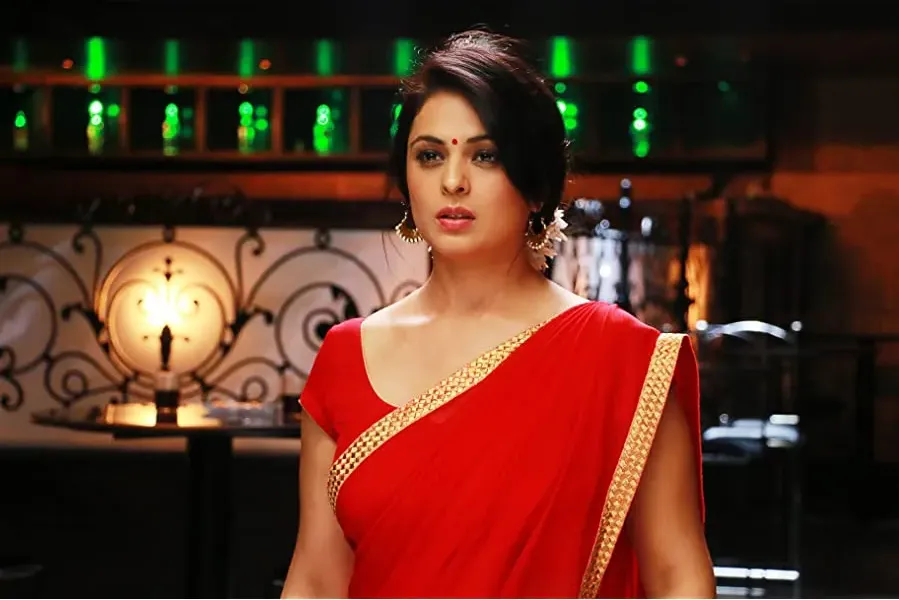 Laal Ishq online