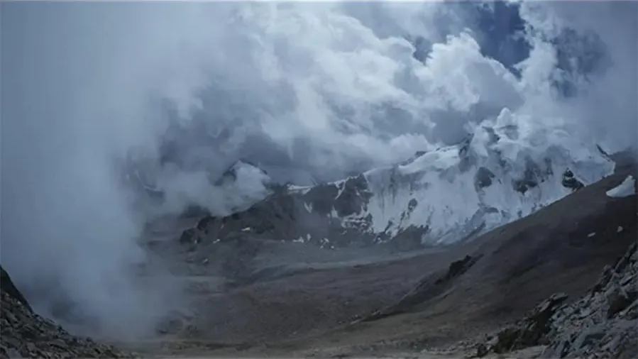 Woman and the Glacier online