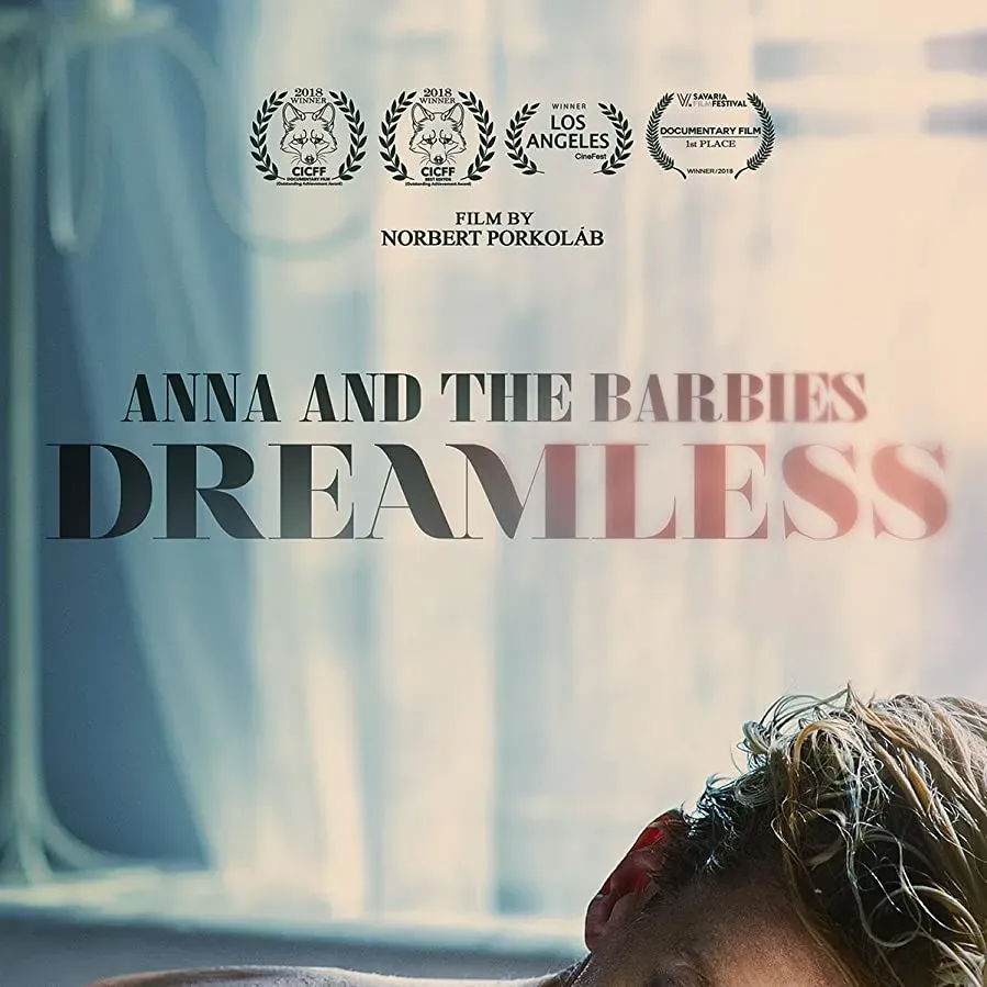 Álmatlan: Dreamless online
