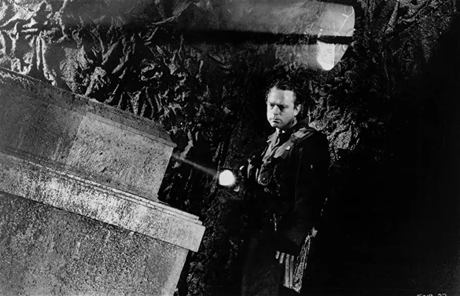 Graveyard Shift online