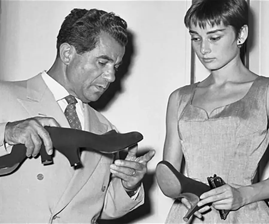 Salvatore: Shoemaker of Dreams online