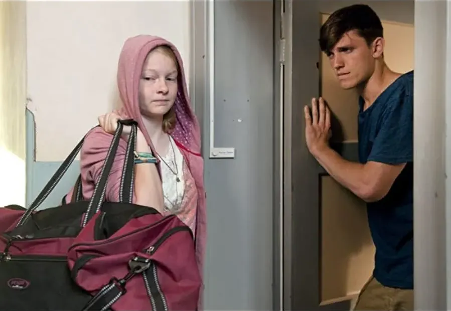 Mona kriegt ein Baby online