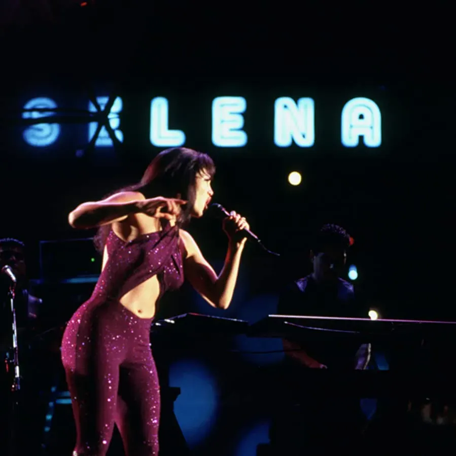 Selena online