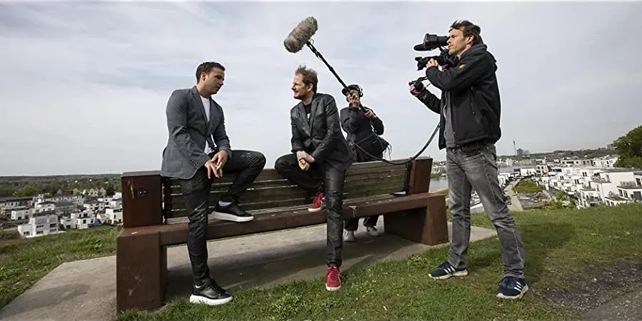 Being Mario Götze online