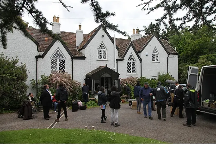 Crowhurst online