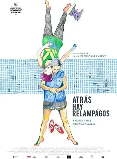 Atrás hay relámpagos