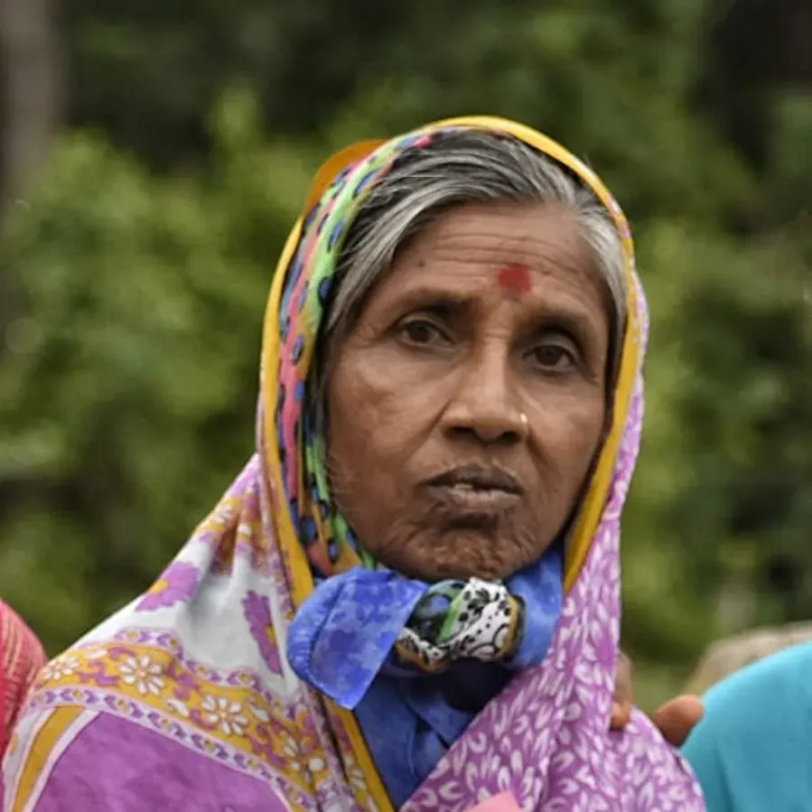 Lata Bhagwan Kare online
