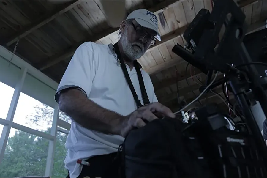 The Old Man and the Pond online