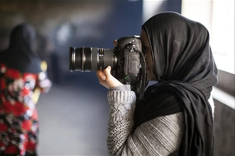 Frame by Frame online