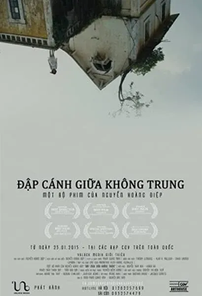 Dap cánh giua không trung