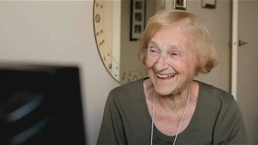 Cyber-Seniors online