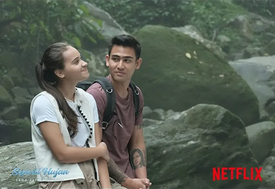 Seperti Hujan yang Jatuh ke Bumi online
