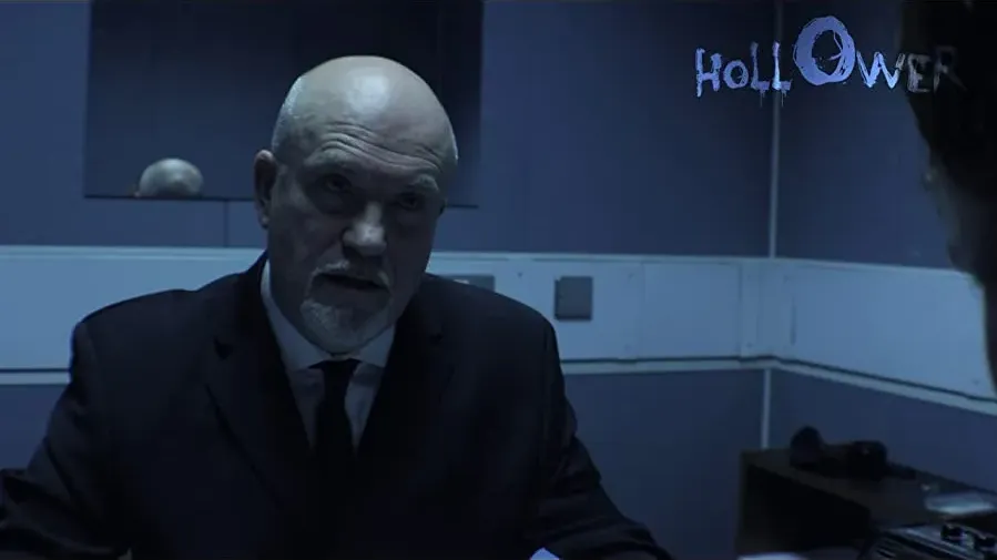 Hollower online
